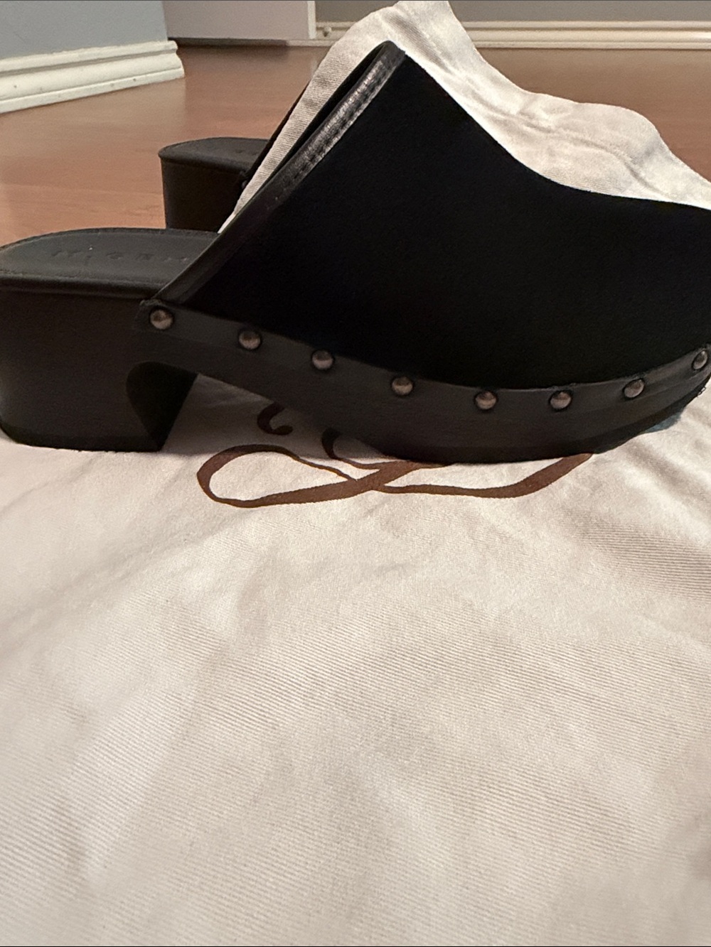 M. GEMI ‘SABA’ SUEDE CLOG - Picture 7 of 9